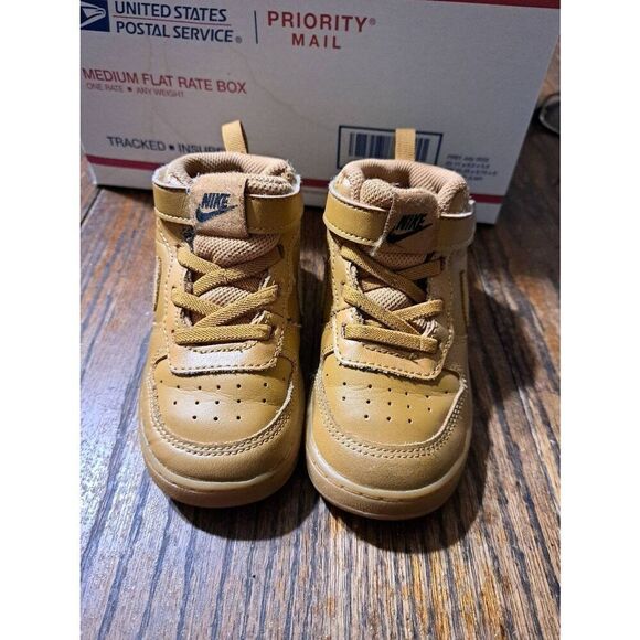 Size 8 Nike Wheat Court Borough Mid 2 Kid Youth High Top Athletic Sneakers Shoes - Picture 2 of 7